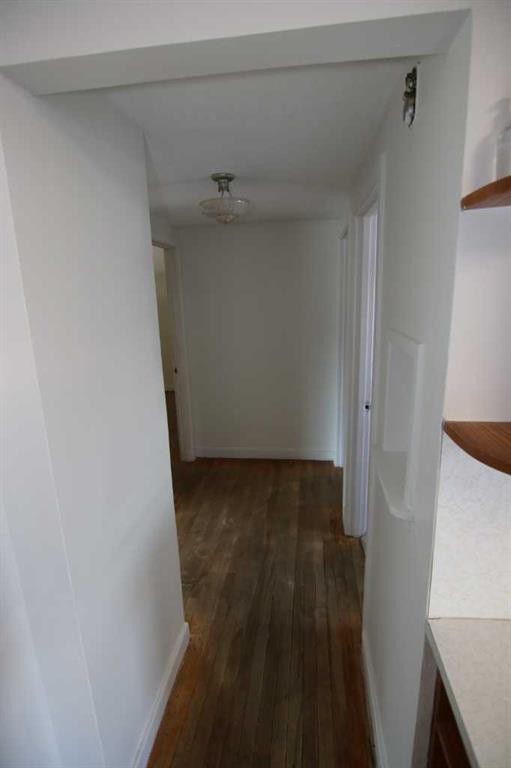 4008 2 Street Nw, Calgary, AB - Indoor Photo Showing Other Room