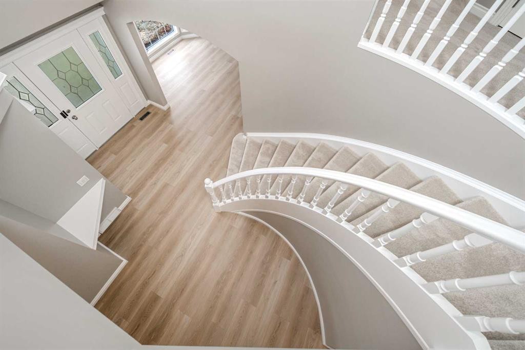 79 Hamptons Heights Nw, Calgary, AB - Indoor Photo Showing Other Room