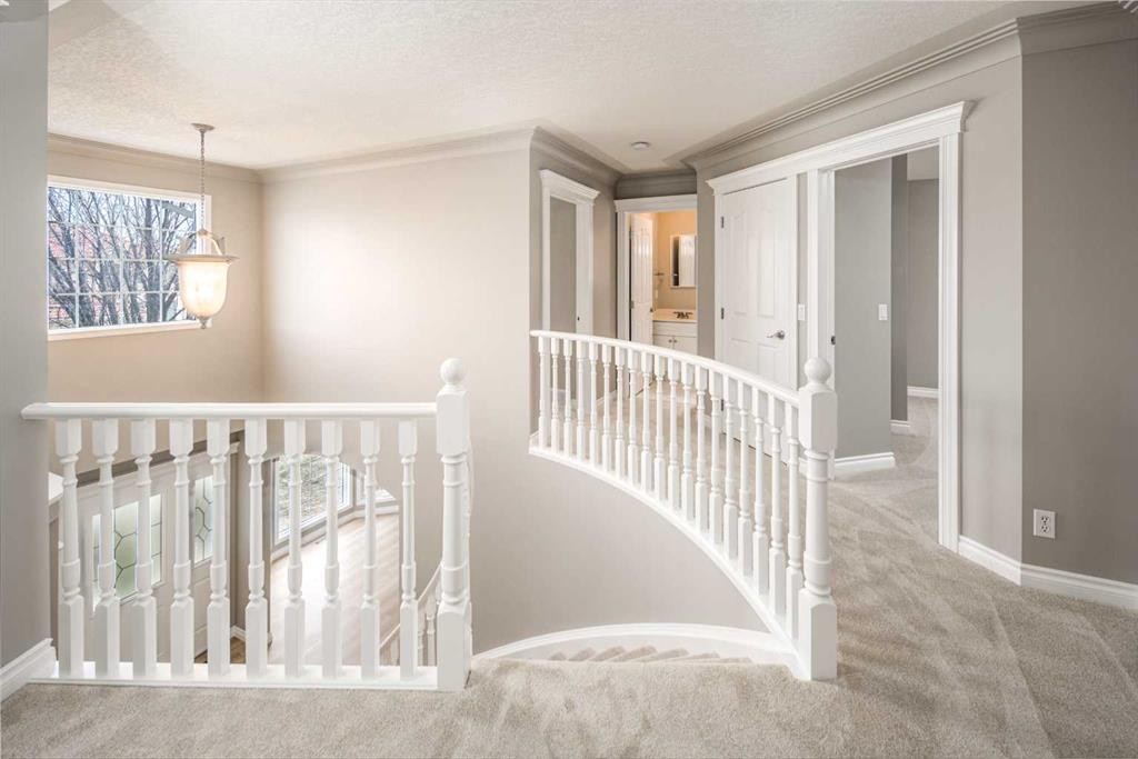 79 Hamptons Heights Nw, Calgary, AB - Indoor Photo Showing Other Room