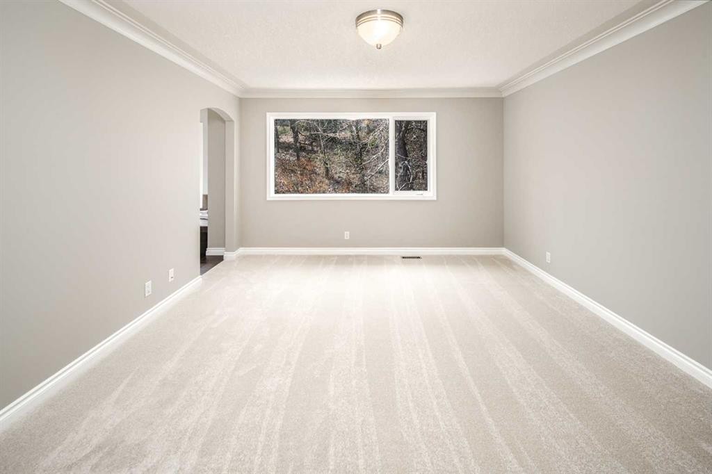 79 Hamptons Heights Nw, Calgary, AB - Indoor Photo Showing Other Room