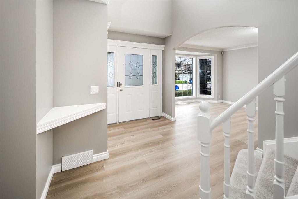79 Hamptons Heights Nw, Calgary, AB - Indoor Photo Showing Other Room
