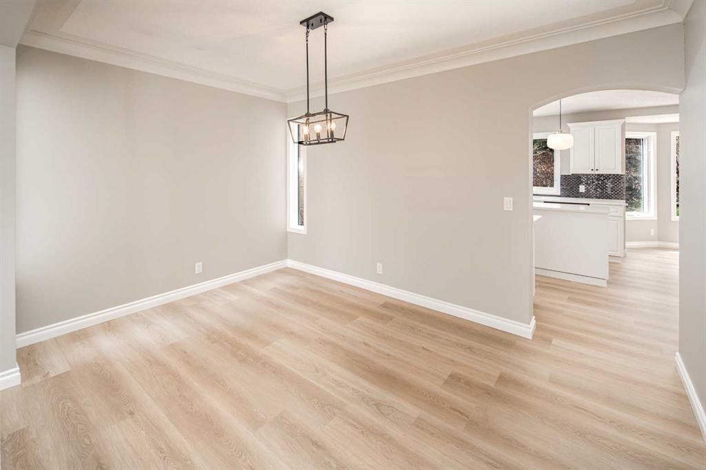79 Hamptons Heights Nw, Calgary, AB - Indoor Photo Showing Other Room