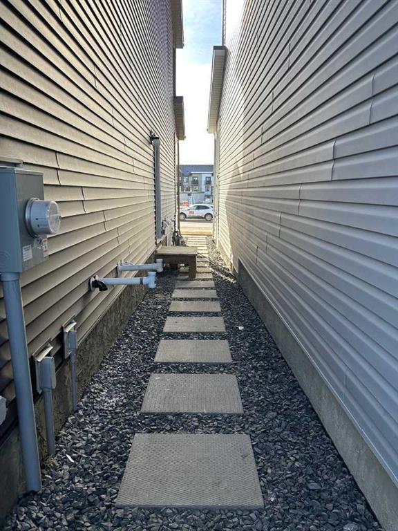 1612 Rangeview Drive Se, Calgary, AB - Outdoor