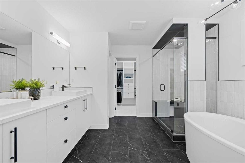 447 Dawson Terrace, Chestermere, AB - Indoor Photo Showing Bathroom