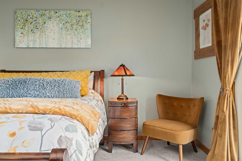 122 Hidden Creek Heights Nw, Calgary, AB - Indoor Photo Showing Bedroom