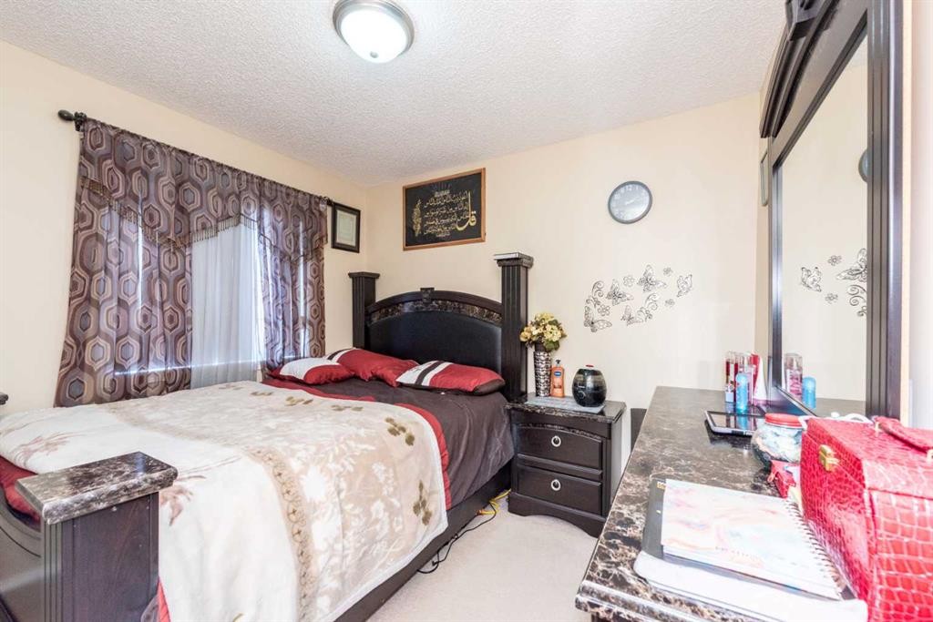 84 Tarington Way Ne, Calgary, AB - Indoor Photo Showing Bedroom