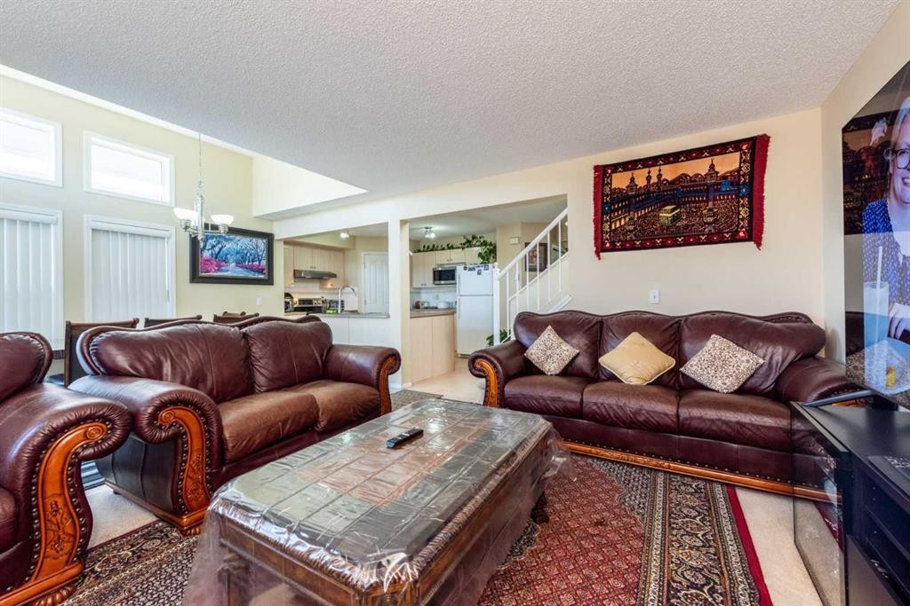 84 Tarington Way Ne, Calgary, AB - Indoor Photo Showing Living Room