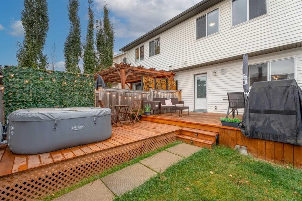 242 Elgin Place Se, Calgary, AB - Outdoor With Deck Patio Veranda With Exterior