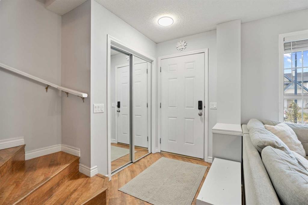 242 Elgin Place Se, Calgary, AB - Indoor Photo Showing Other Room