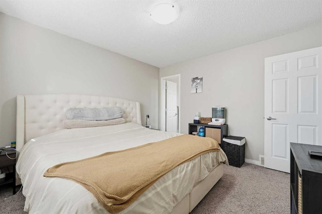 67 Cityscape Gate Ne, Calgary, AB - Indoor Photo Showing Bedroom