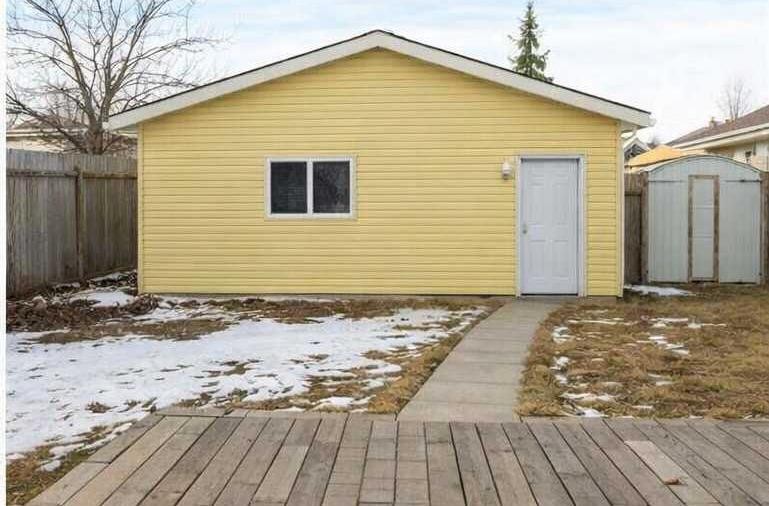 13 Coville Gardens Ne, Calgary, AB - Outdoor