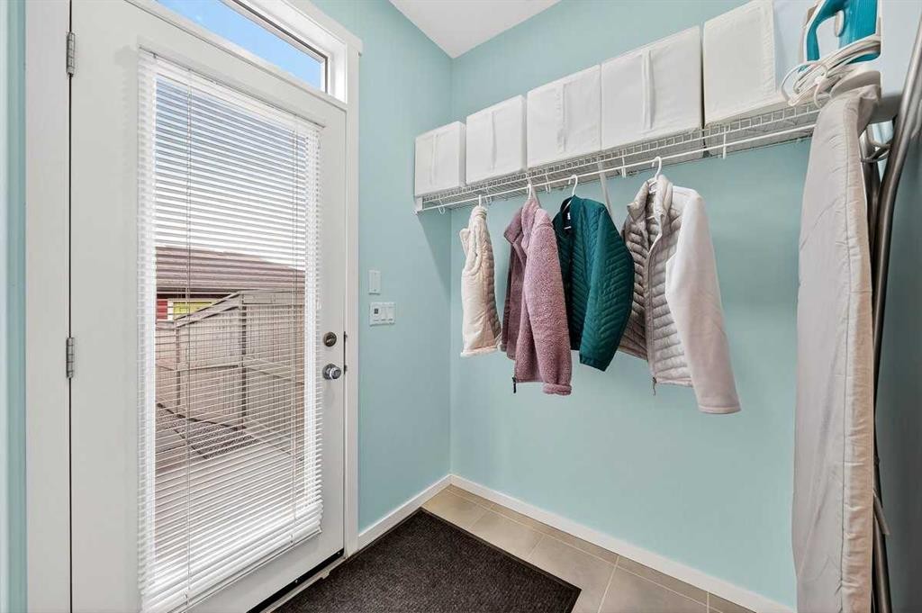 82 Mahogany Drive Se, Calgary, AB - Indoor