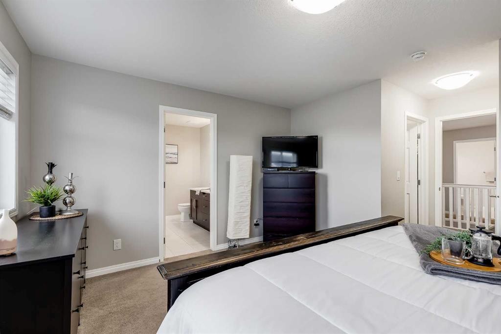 22 Osborne Common Sw, Airdrie, AB - Indoor Photo Showing Other Room