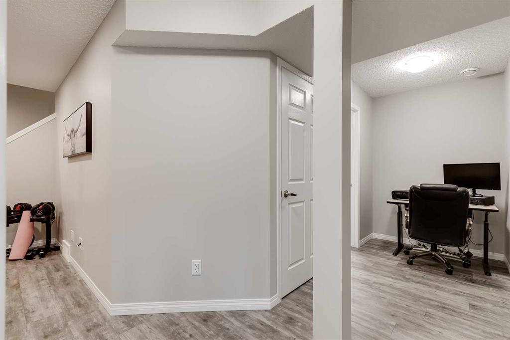 22 Osborne Common Sw, Airdrie, AB - Indoor