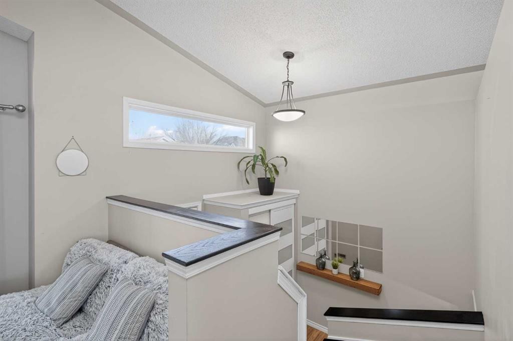 107 Mt Allan Circle Se, Calgary, AB - Indoor