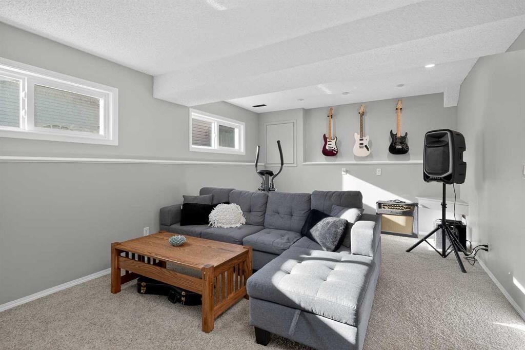 107 Mt Allan Circle Se, Calgary, AB - Indoor Photo Showing Other Room