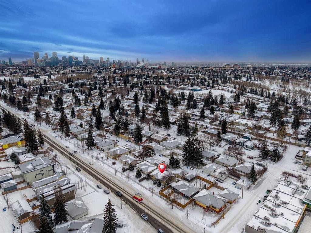 111 Cambrian Drive Nw, Calgary, AB - Outdoor With View