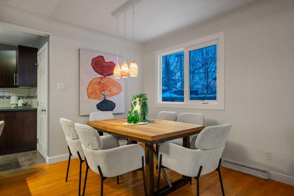 111 Cambrian Drive Nw, Calgary, AB - Indoor Photo Showing Dining Room