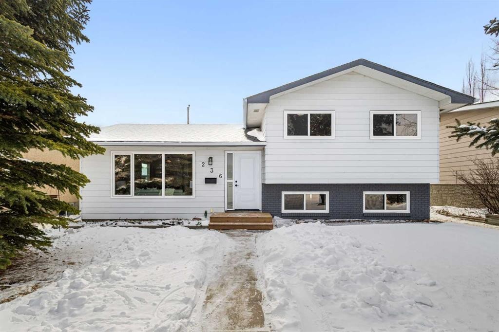 236 Silverview Way Nw, Calgary, AB - Outdoor