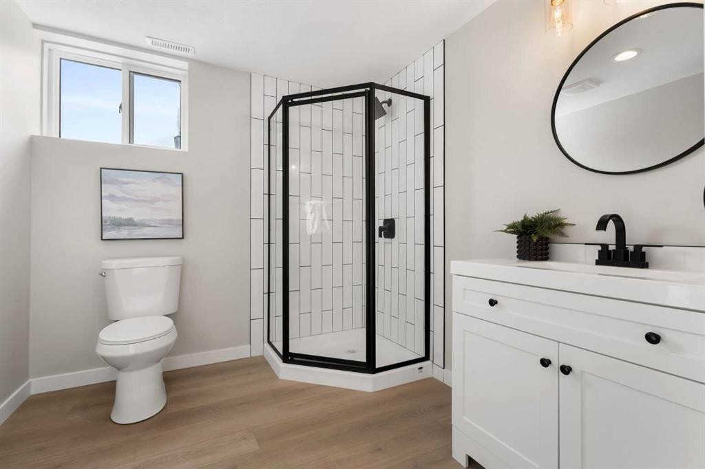 236 Silverview Way Nw, Calgary, AB - Indoor Photo Showing Bathroom