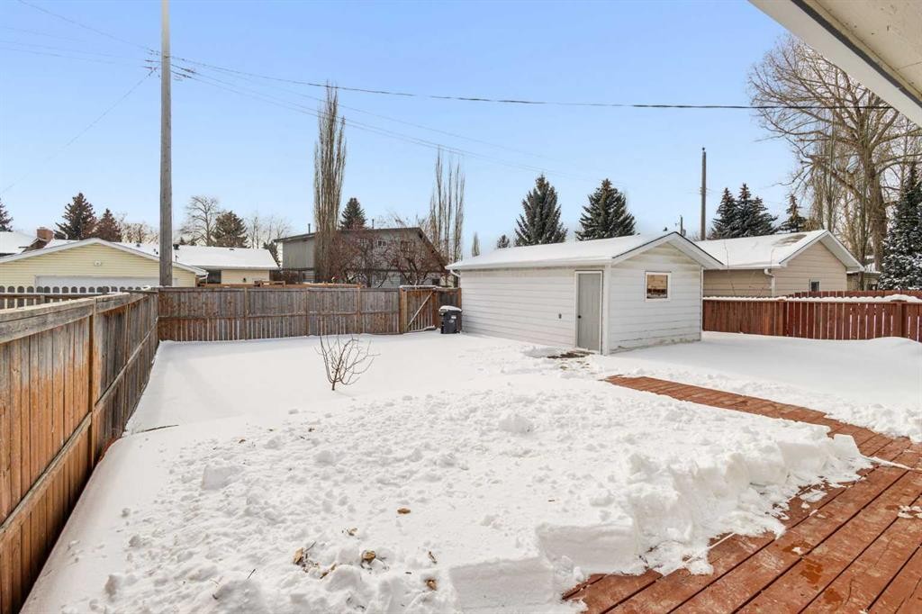 236 Silverview Way Nw, Calgary, AB - Outdoor With Exterior