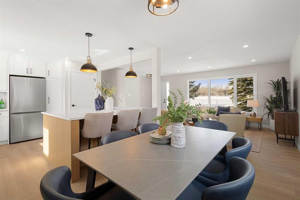 236 Silverview Way Nw, Calgary, AB - Indoor Photo Showing Dining Room
