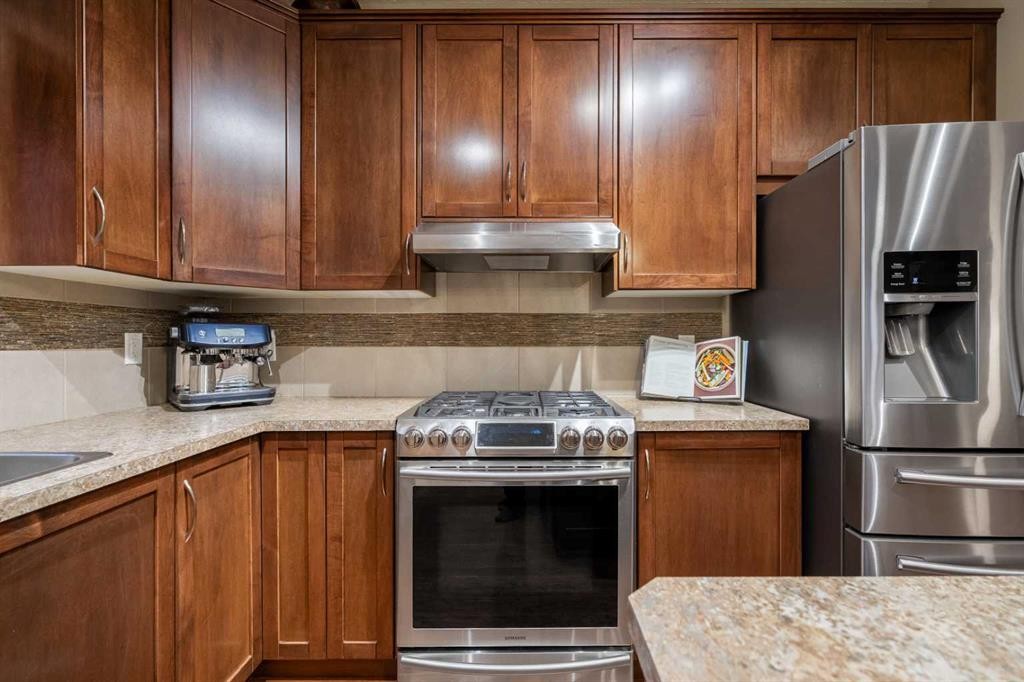 118 Walden Manor Se, Calgary, AB - Indoor Photo Showing Kitchen With Stainless Steel Kitchen
