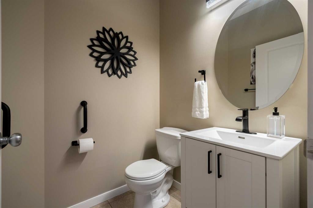 118 Walden Manor Se, Calgary, AB - Indoor Photo Showing Bathroom