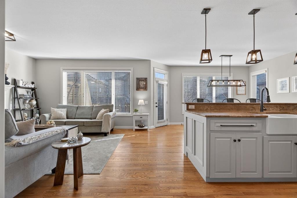 208 Cimarron Drive, Okotoks, AB - Indoor