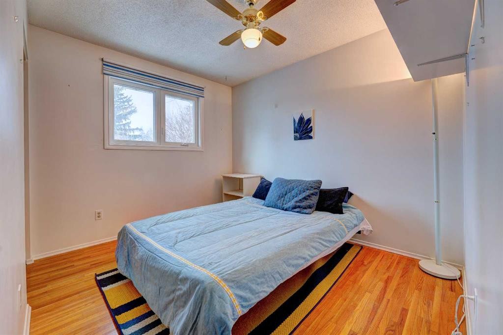 14 Munro Crescent, Red Deer, AB - Indoor Photo Showing Bedroom
