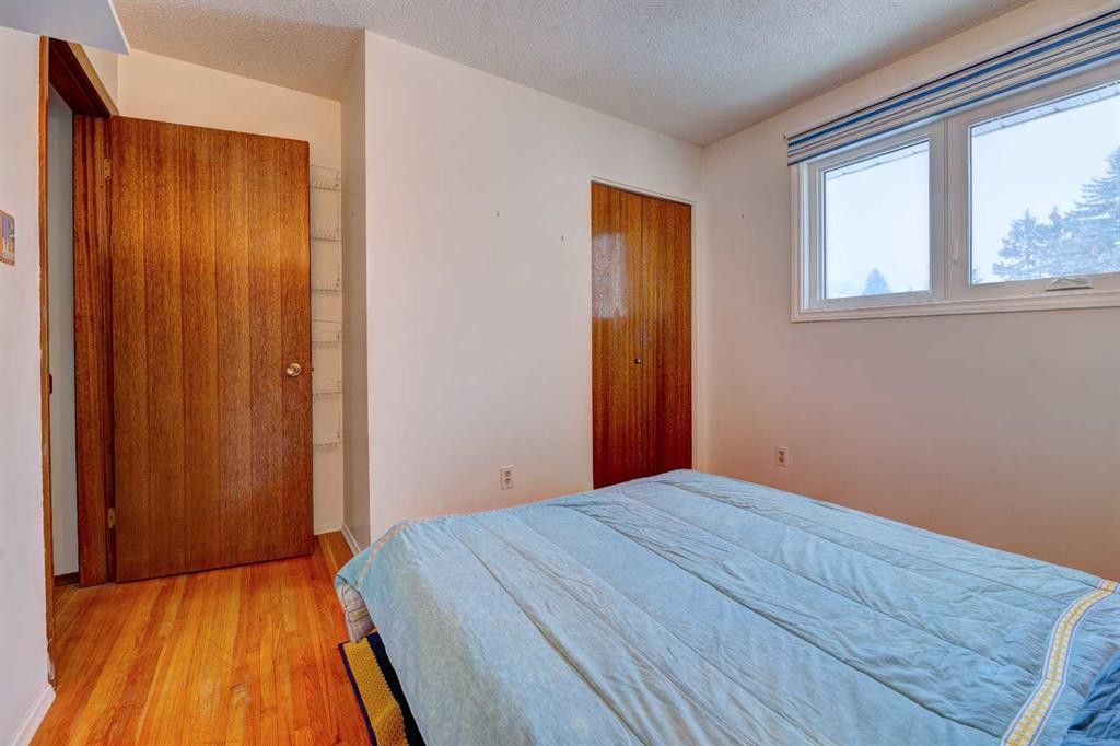 14 Munro Crescent, Red Deer, AB - Indoor Photo Showing Bedroom