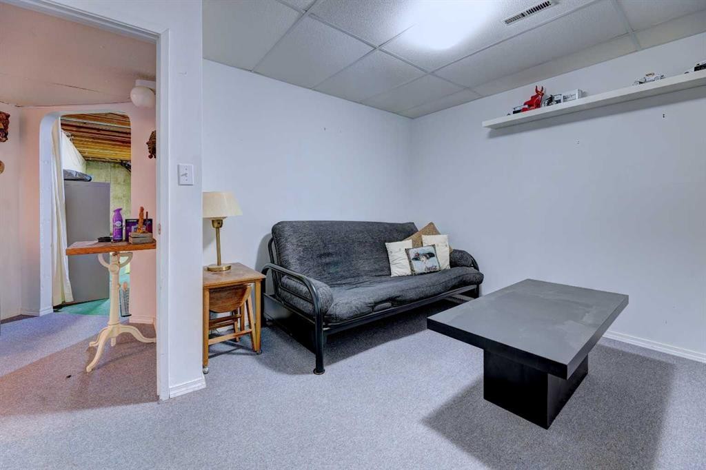 14 Munro Crescent, Red Deer, AB - Indoor Photo Showing Other Room