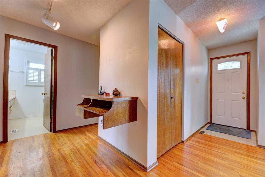 14 Munro Crescent, Red Deer, AB - Indoor Photo Showing Other Room