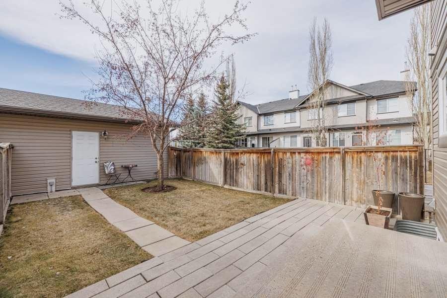 112 Everridge Common Sw, Calgary, AB - Outdoor