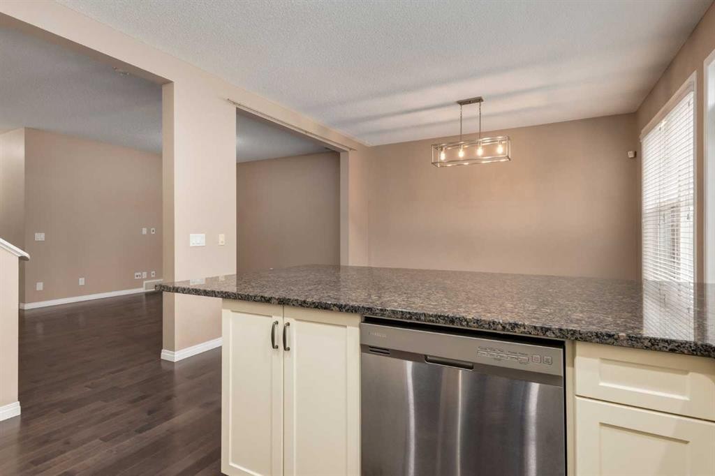 301 Auburn Meadows Boulevard Se, Calgary, AB - Indoor Photo Showing Kitchen With Upgraded Kitchen