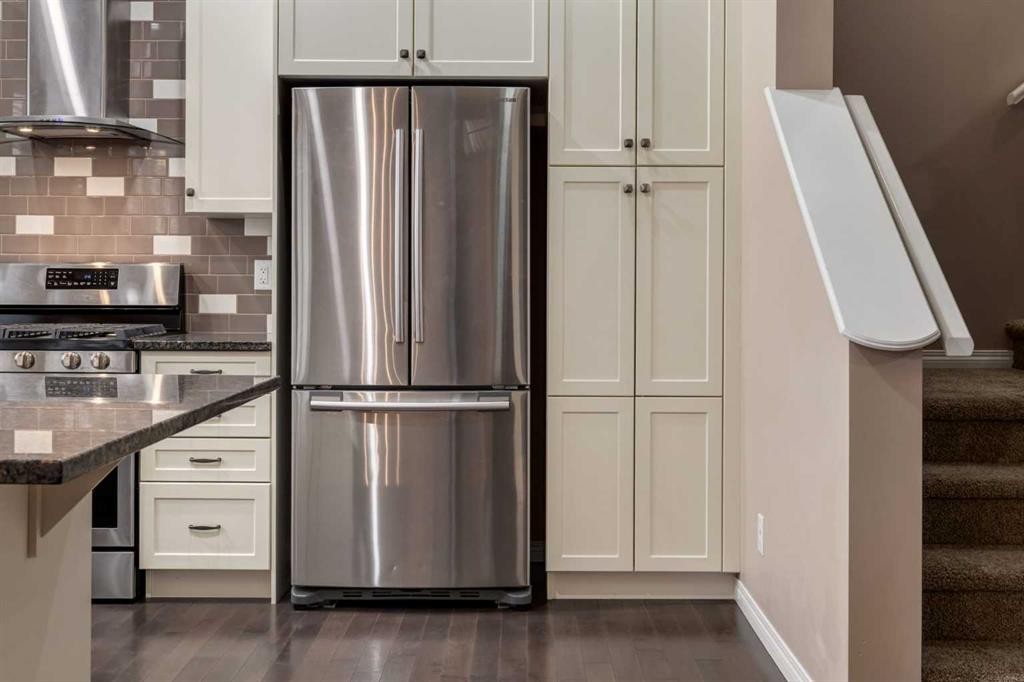 301 Auburn Meadows Boulevard Se, Calgary, AB - Indoor Photo Showing Kitchen With Stainless Steel Kitchen With Upgraded Kitchen