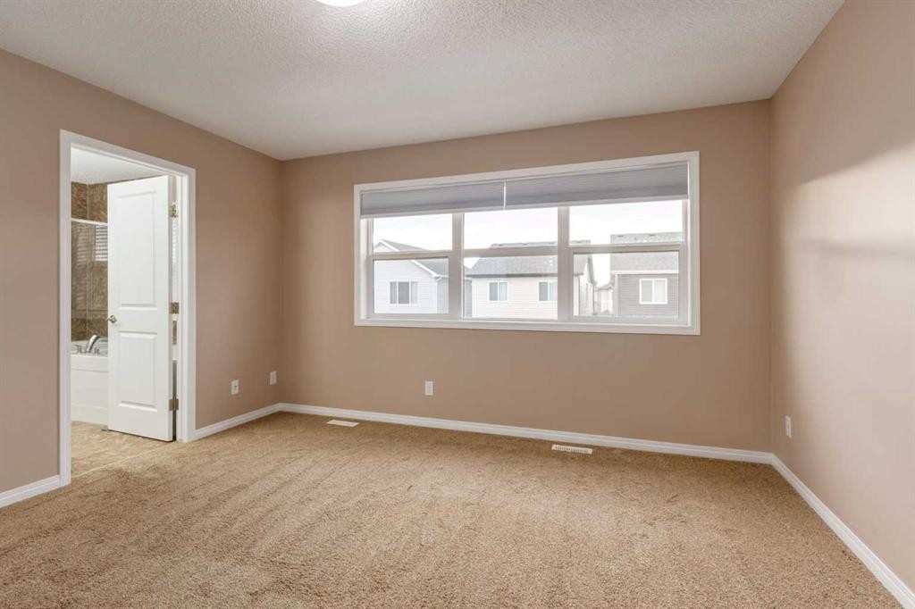 301 Auburn Meadows Boulevard Se, Calgary, AB - Indoor Photo Showing Other Room
