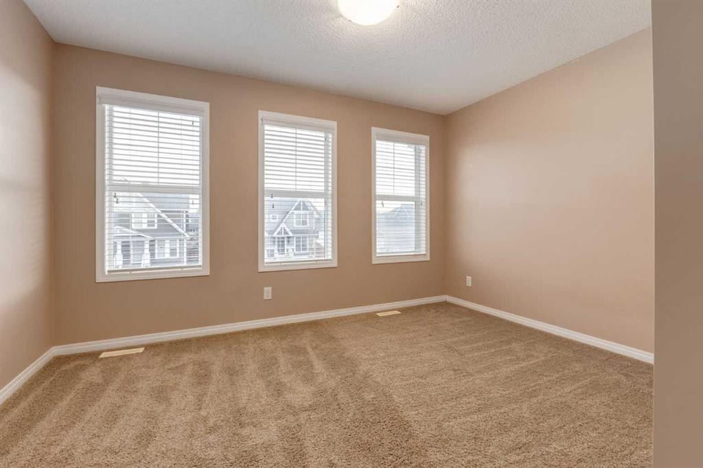 301 Auburn Meadows Boulevard Se, Calgary, AB - Indoor Photo Showing Other Room