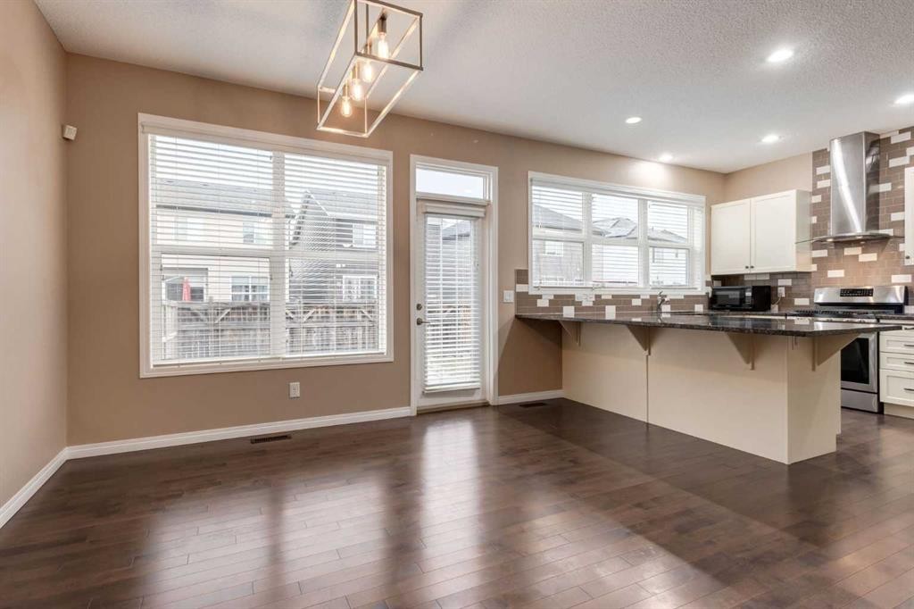 301 Auburn Meadows Boulevard Se, Calgary, AB - Indoor Photo Showing Kitchen With Upgraded Kitchen