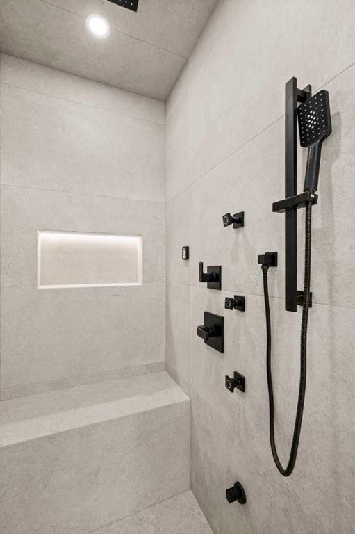 2518 16B Street Sw, Calgary, AB - Indoor