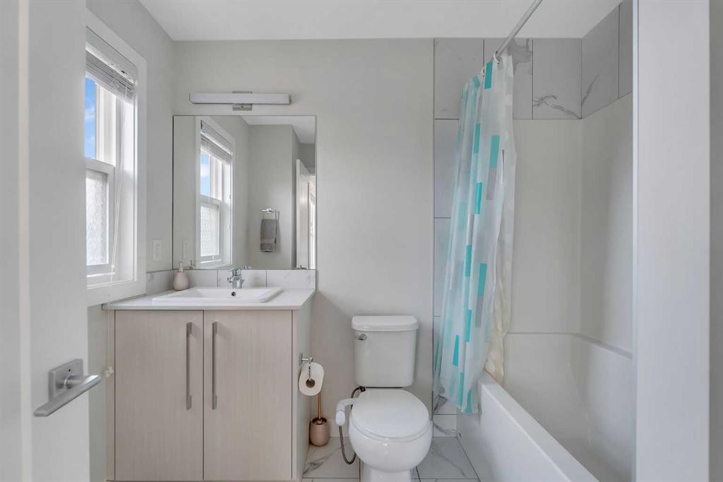106-72 Cornerstone Manor, Calgary, AB - Indoor Photo Showing Bathroom