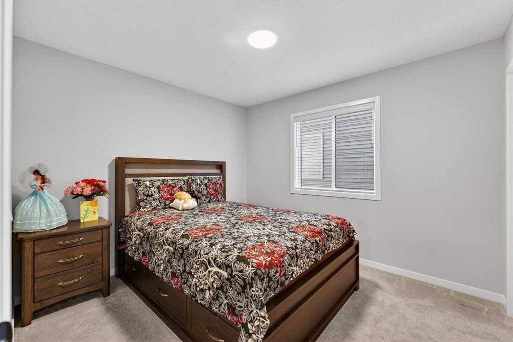 78 Corner Meadows Row Ne, Calgary, AB - Indoor Photo Showing Bedroom