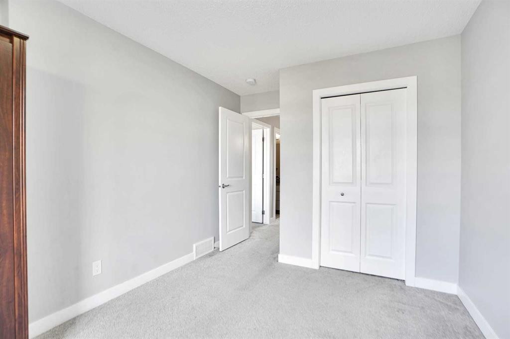 1322 Walden Drive Se, Calgary, AB - Indoor Photo Showing Other Room