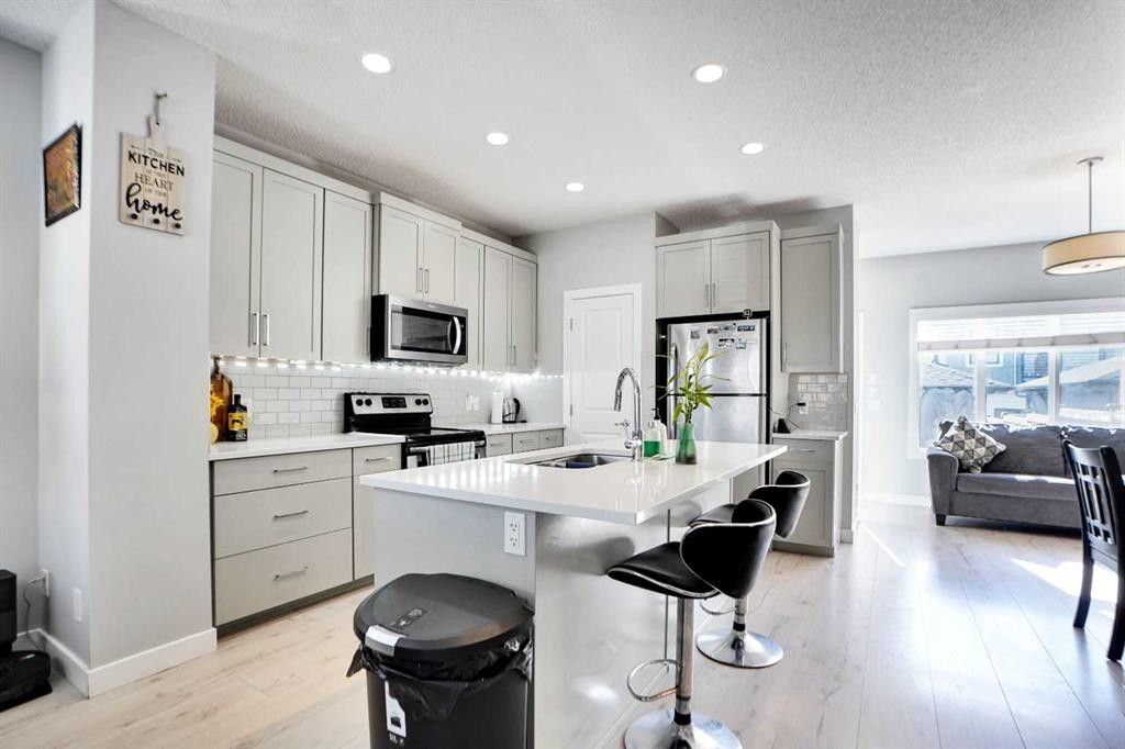 1322 Walden Drive Se, Calgary, AB - Indoor Photo Showing Kitchen With Upgraded Kitchen