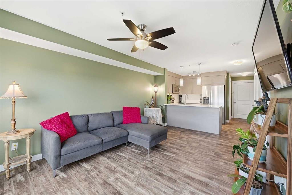 7206-302 Skyview Ranch Drive Ne, Calgary, AB - Indoor Photo Showing Living Room