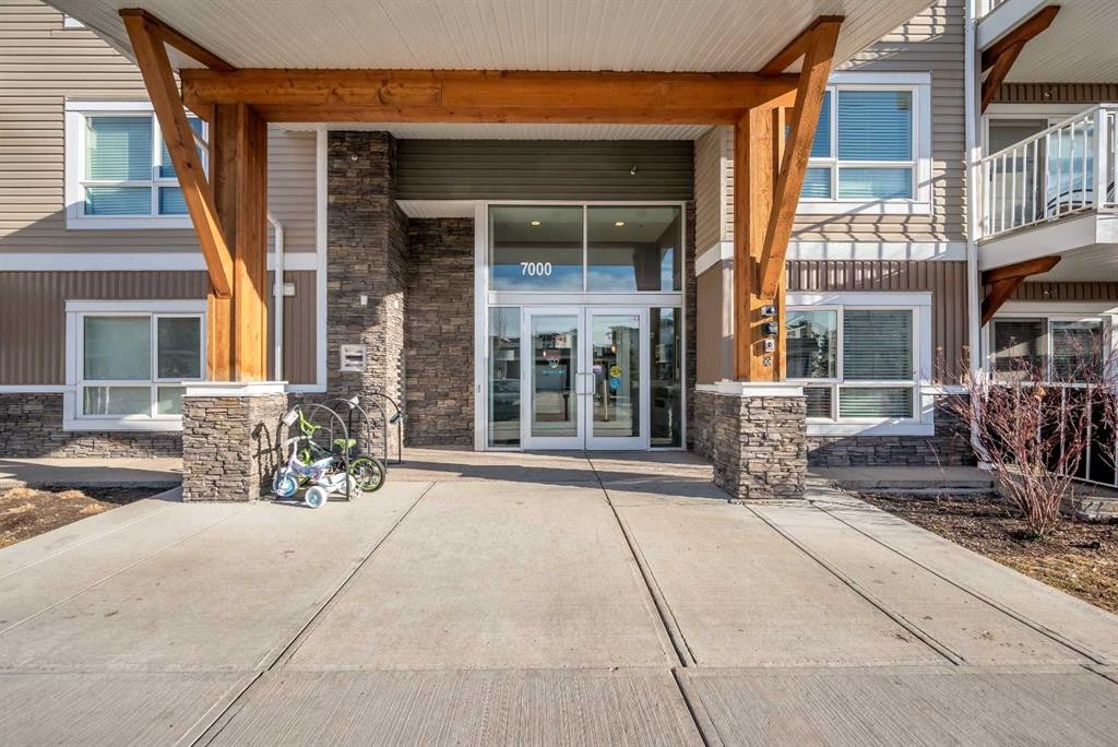 7206-302 Skyview Ranch Drive Ne, Calgary, AB - Outdoor With Facade