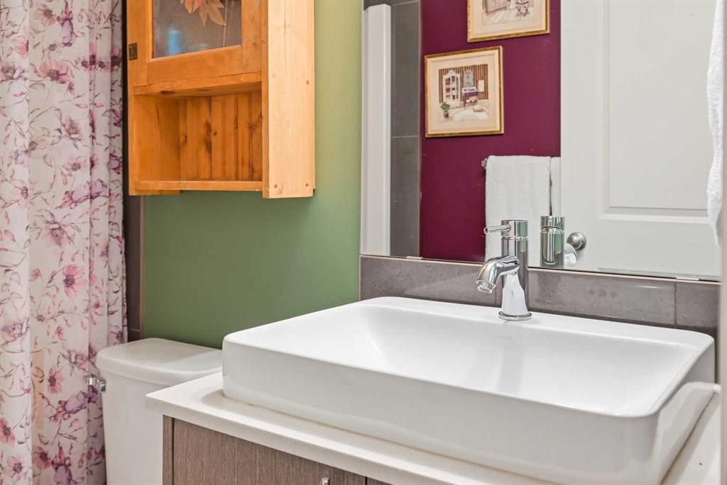 7206-302 Skyview Ranch Drive Ne, Calgary, AB - Indoor Photo Showing Bathroom