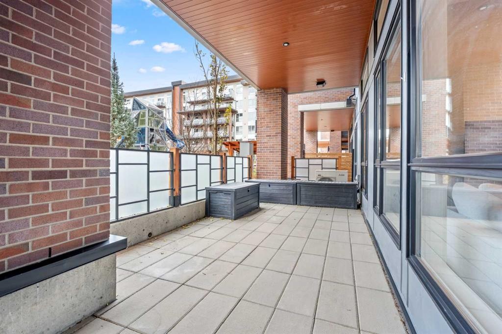 124 Mahogany Centre Se, Calgary, AB - Outdoor With Exterior