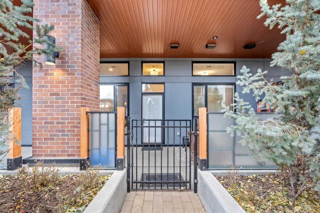124 Mahogany Centre Se, Calgary, AB - Outdoor