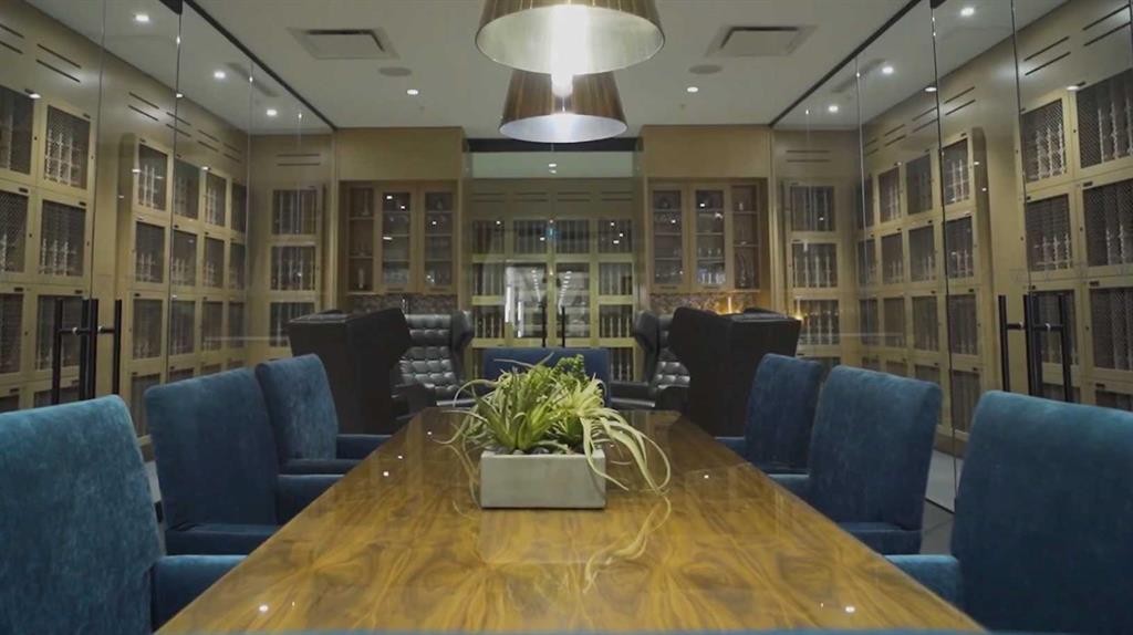 124 Mahogany Centre Se, Calgary, AB - Indoor